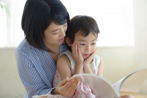 本好きな子供に育てる方法！読書したくなる環境を作る