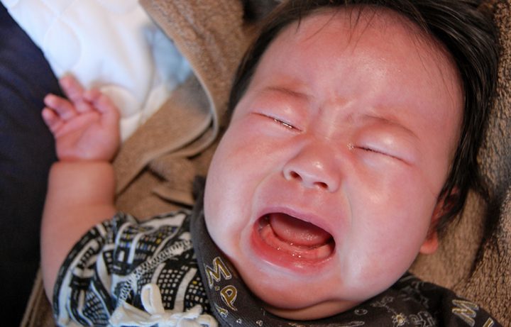 赤ちゃんが夜泣きをする原因とは？