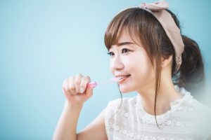 歯ブラシの選び方を年齢別に解説。虫歯や歯周病を予防しよう