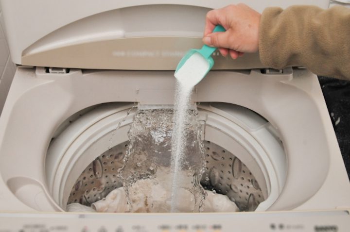 ポリエステル衣類を洗濯機で洗う方法